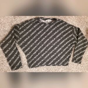 H&M Tokyo London Berlin shirt sz 10/12